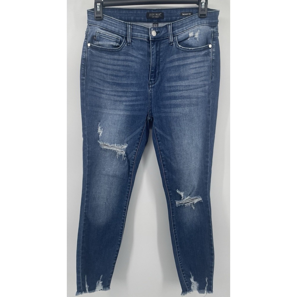 Judy Blue Skinny Fit Jeans 13/31 Med Wash Distressed Raw Hem Edgy Comfy Modern